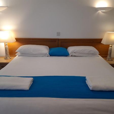 The Flying Fish Stables Hotel Ilminster Buitenkant foto