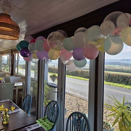 The Flying Fish Stables Hotel Ilminster Buitenkant foto