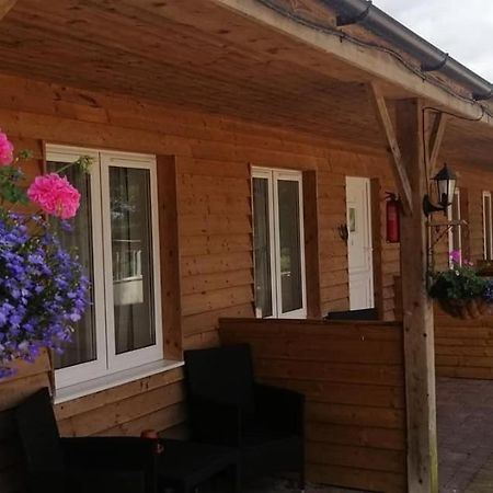 The Flying Fish Stables Hotel Ilminster Buitenkant foto